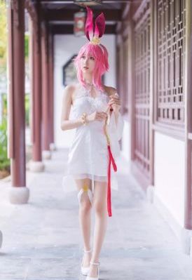 手指顶弄湿润hgl